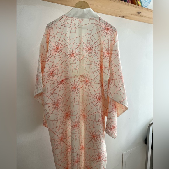 Kimonos & Yukatas Vintage Spiderweb Motif Silk Nagajuban Kimono W